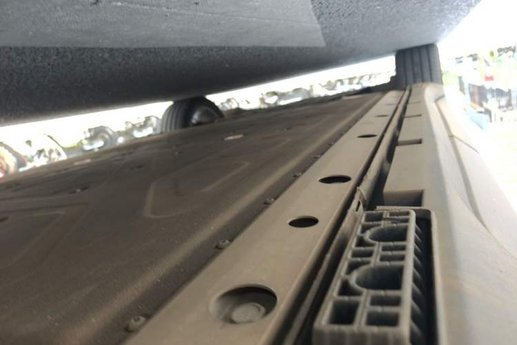Used ARCFOX Alpha T5 2024 520 MAX Chassis Rear Left