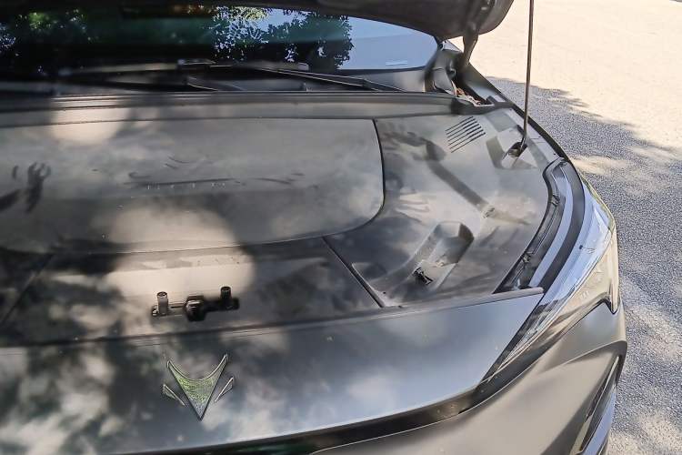 Used ARCFOX Alpha T5 2024 520 PRO Engine Bay Left