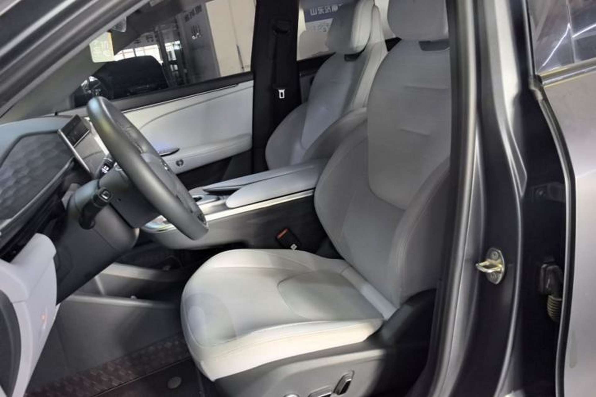 Used ARCFOX Alpha T5 2024 520 PRO Left Front Seat