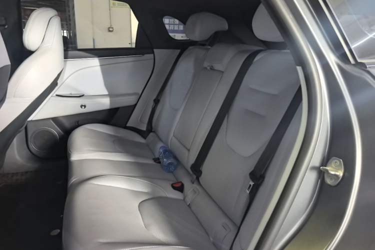 Used ARCFOX Alpha T5 2024 520 PRO Left Rear Seat