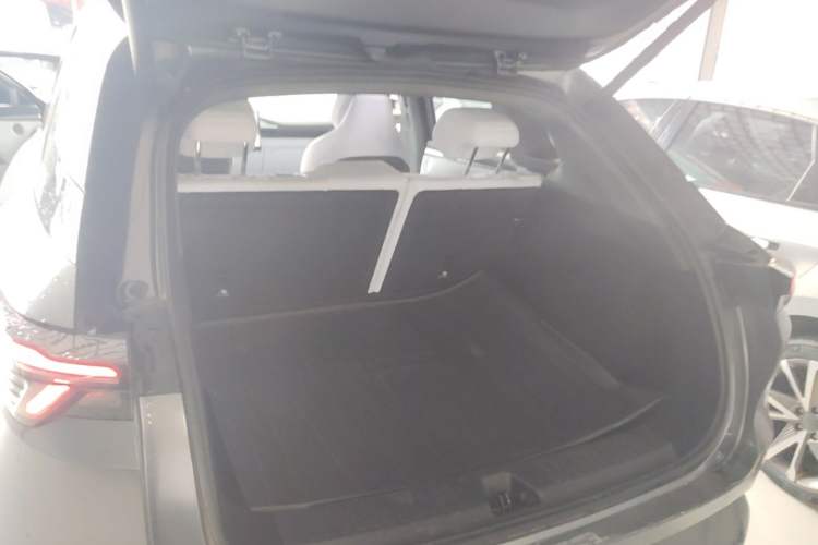 Used ARCFOX Alpha T5 2024 520 PRO Trunk