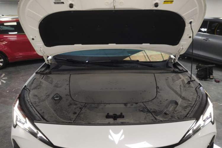 Used ARCFOX Alpha T5 2024 660 MAX Engine Bay