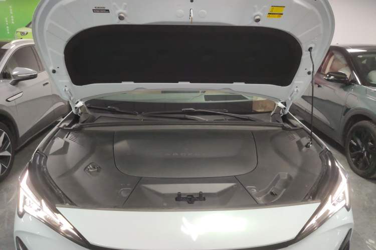 Used ARCFOX Alpha T5 2024 660 MAX Engine Bay