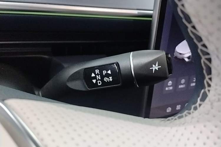 Used ARCFOX Alpha T5 2024 520 MAX Gear Lever