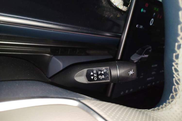 Used ARCFOX Alpha T5 2024 520 MAX Gear Lever