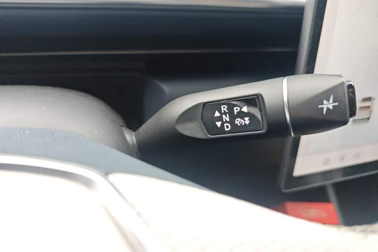 Used ARCFOX Alpha T5 2024 520 MAX Gear Lever