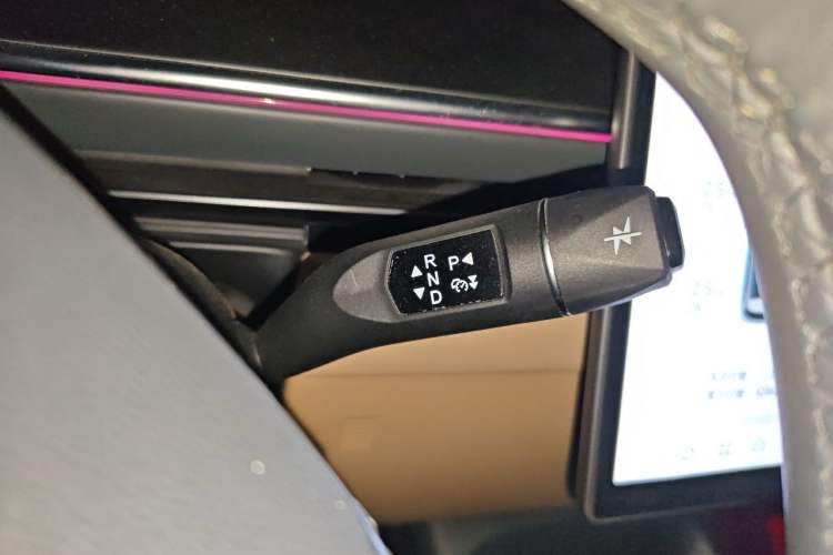Used ARCFOX Alpha T5 2024 520 MAX Gear Lever