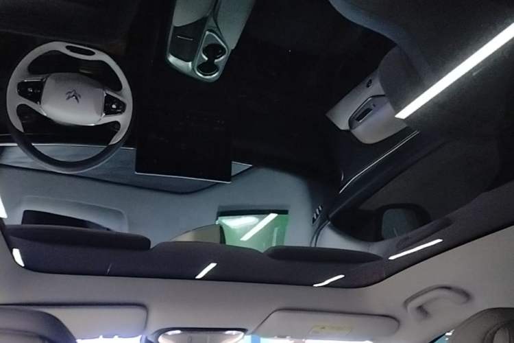 Used ARCFOX Alpha T5 2024 520 MAX Headliner