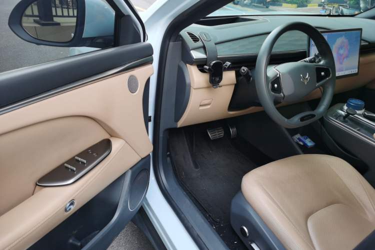 Used ARCFOX Alpha T5 2024 520 MAX Interior 3
