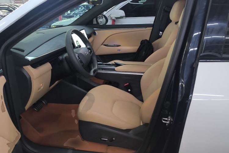 Used ARCFOX Alpha T5 2024 520 PRO Left Front Seat