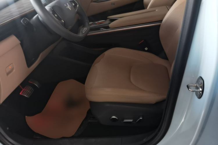 Used ARCFOX Alpha T5 2024 660 MAX Left Front Seat