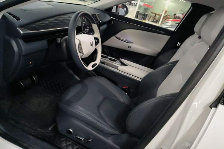 Used ARCFOX Alpha T5 2024 520 PRO Left Front Seat