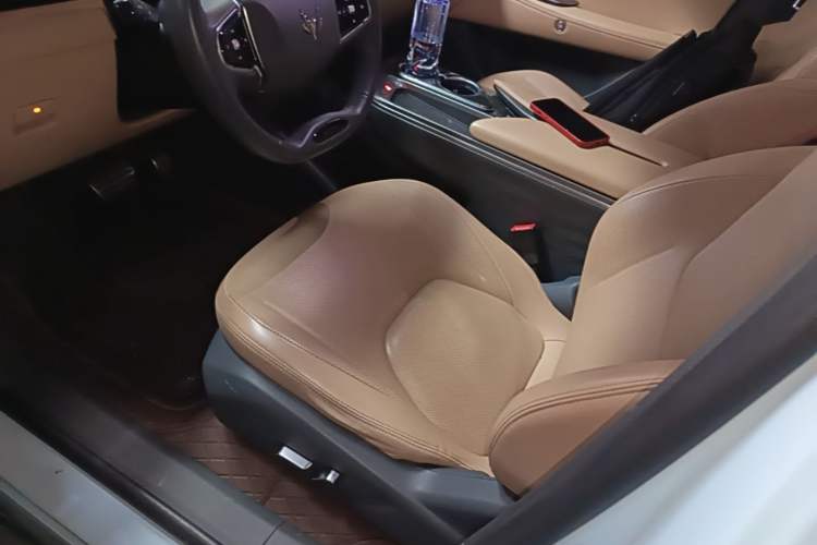 Used ARCFOX Alpha T5 2024 520 PRO Left Front Seat