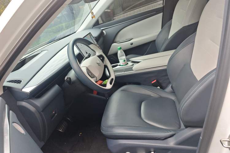 Used ARCFOX Alpha T5 2024 520 MAX Left Front Seat