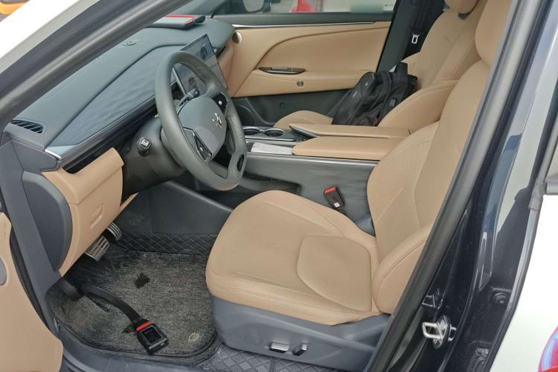 Used ARCFOX Alpha T5 2024 520 PRO Left Front Seat