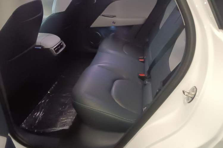 Used ARCFOX Alpha T5 2024 520 MAX Left Rear Seat