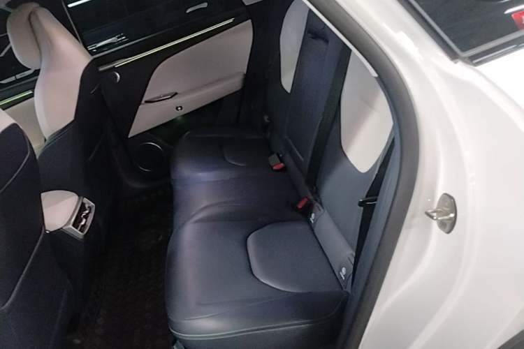 Used ARCFOX Alpha T5 2024 520 MAX Left Rear Seat