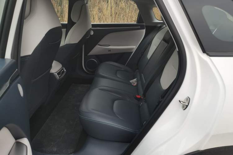 Used ARCFOX Alpha T5 2024 520 MAX Left Rear Seat