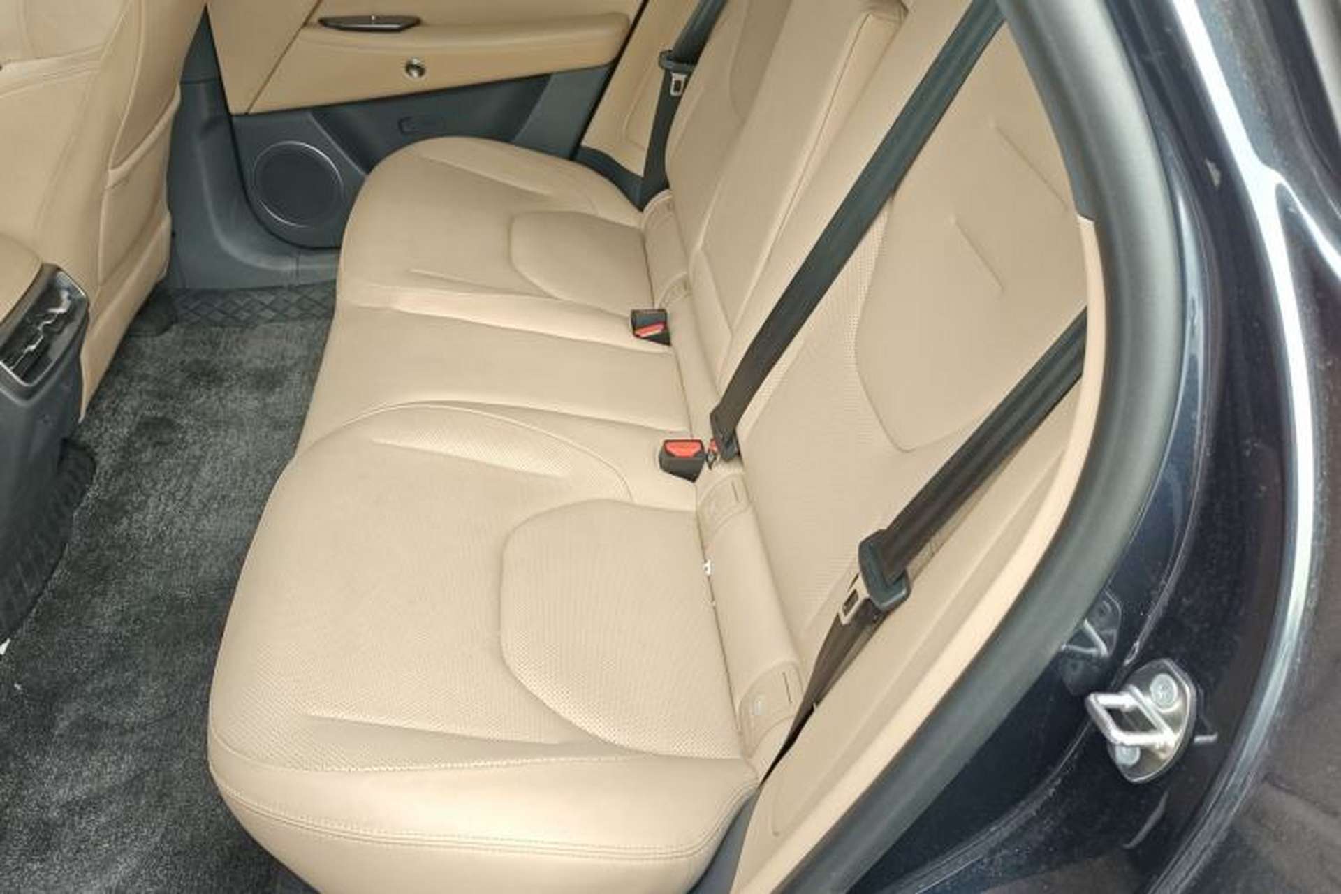Used ARCFOX Alpha T5 2024 520 PRO Left Rear Seat