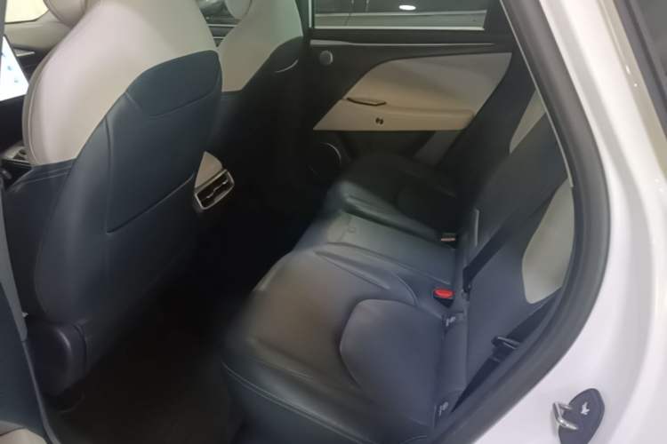 Used ARCFOX Alpha T5 2024 520 PRO Left Rear Seat