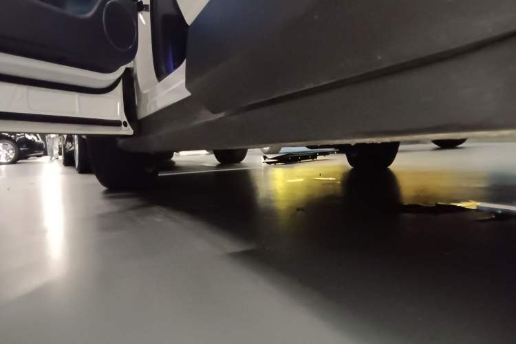Used ARCFOX Alpha T5 2024 520 MAX Left Side Sill