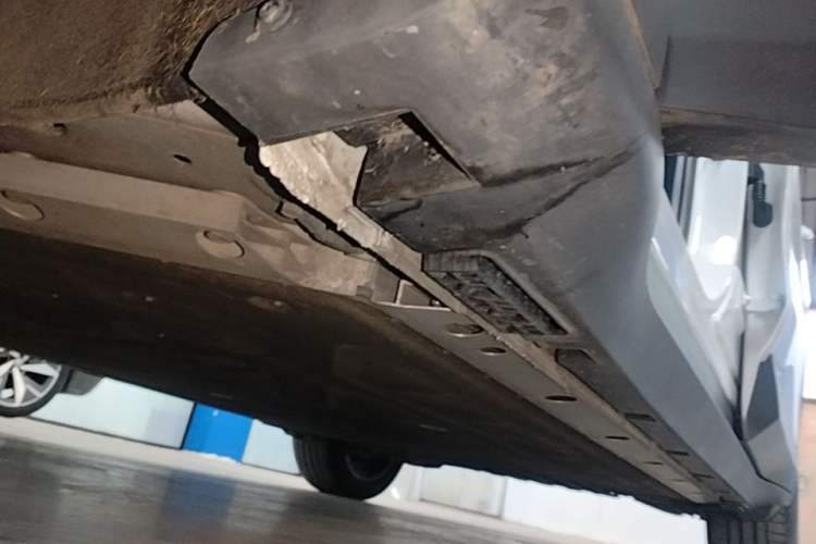 Used ARCFOX Alpha T5 2024 520 MAX Left Side Sill