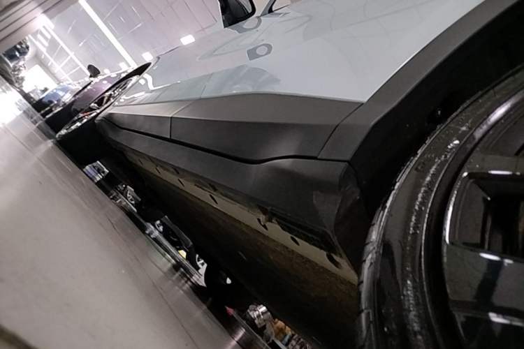 Used ARCFOX Alpha T5 2024 660 MAX Left Side Sill