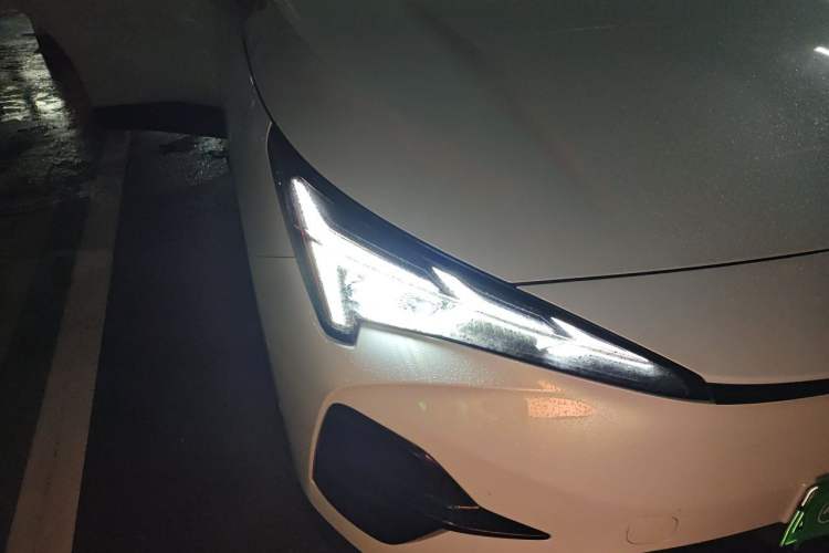 Used ARCFOX Alpha T5 2024 520 MAX Right Front Headlight