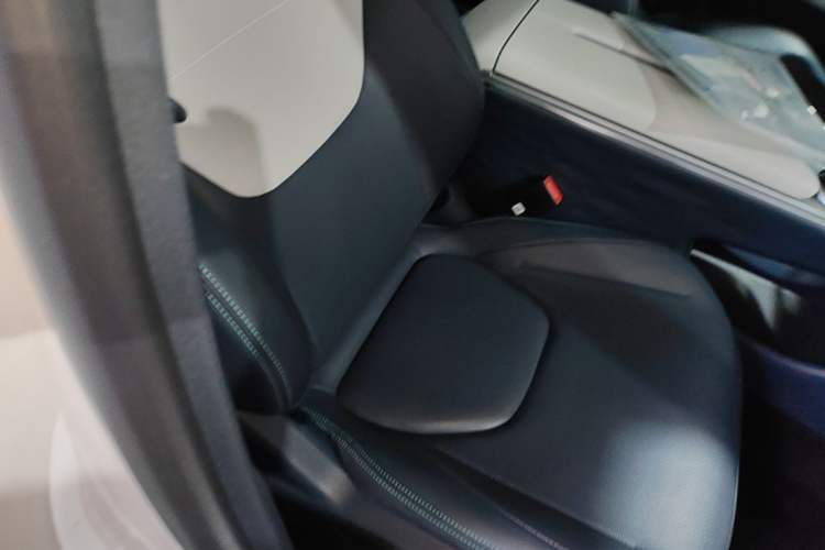 Used ARCFOX Alpha T5 2024 520 MAX Right Front Seat