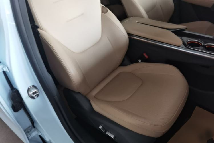 Used ARCFOX Alpha T5 2024 660 MAX Right Front Seat