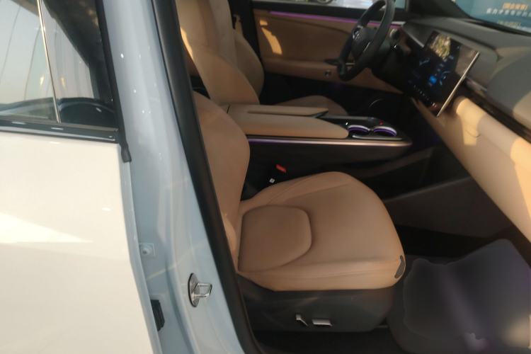 Used ARCFOX Alpha T5 2024 520 MAX Right Front Seat