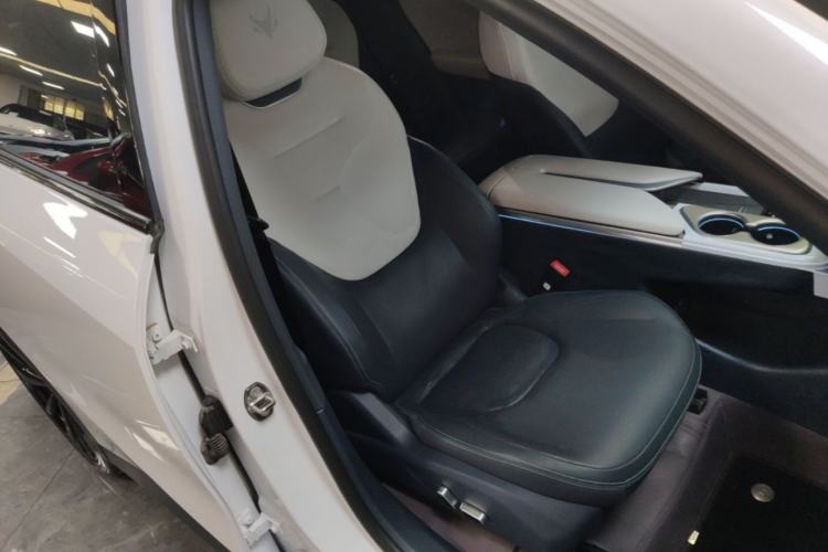 Used ARCFOX Alpha T5 2024 660 MAX Right Front Seat