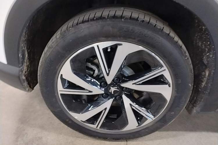 Used ARCFOX Alpha T5 2024 520 MAX Right Rear Wheel Hub