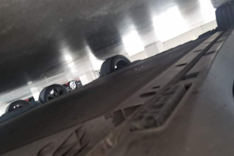 Used ARCFOX Alpha T5 2024 660 MAX Right Side Sill