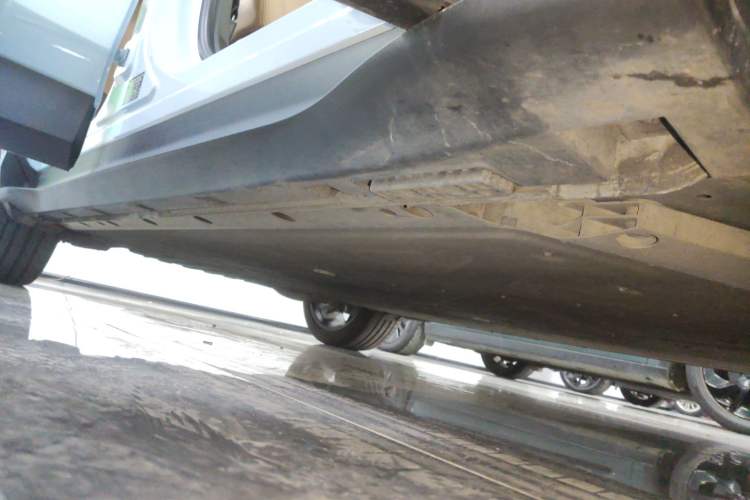 Used ARCFOX Alpha T5 2024 660 MAX Right Side Sill