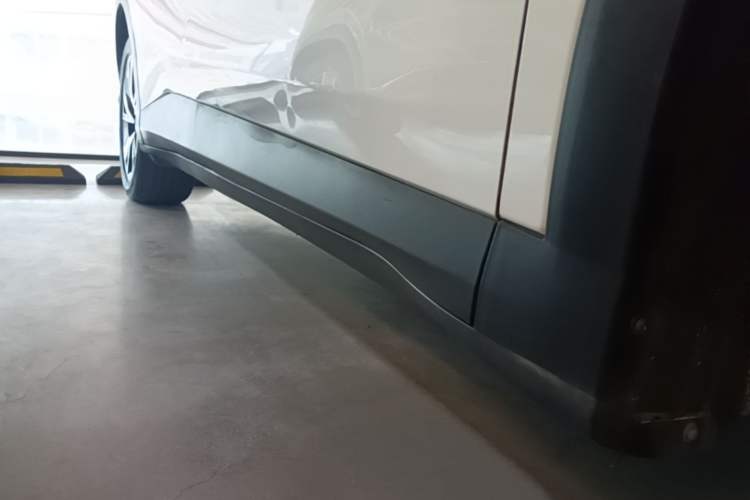 Used ARCFOX Alpha T5 2024 520 PRO Right Side Sill