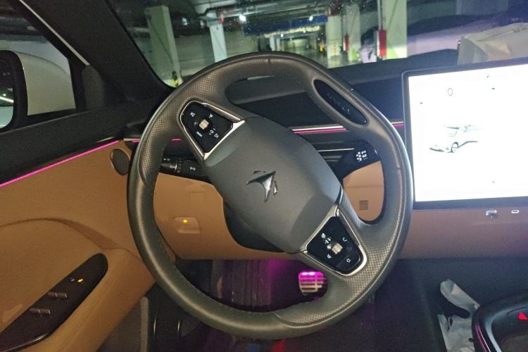 Used ARCFOX Alpha T5 2024 520 MAX Steering Wheel