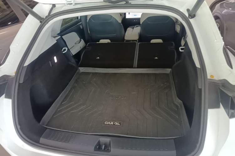 Used ARCFOX Alpha T5 2024 520 PRO Trunk
