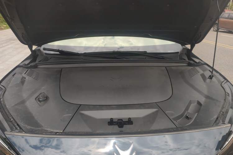 Used ARCFOX Alpha T5 2025 520 PRO Engine Bay