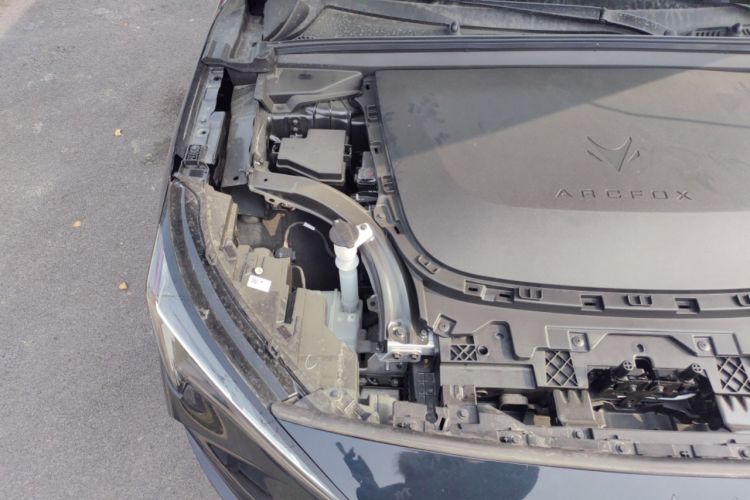 Used ARCFOX Alpha T5 2025 520 PRO Engine Bay Right
