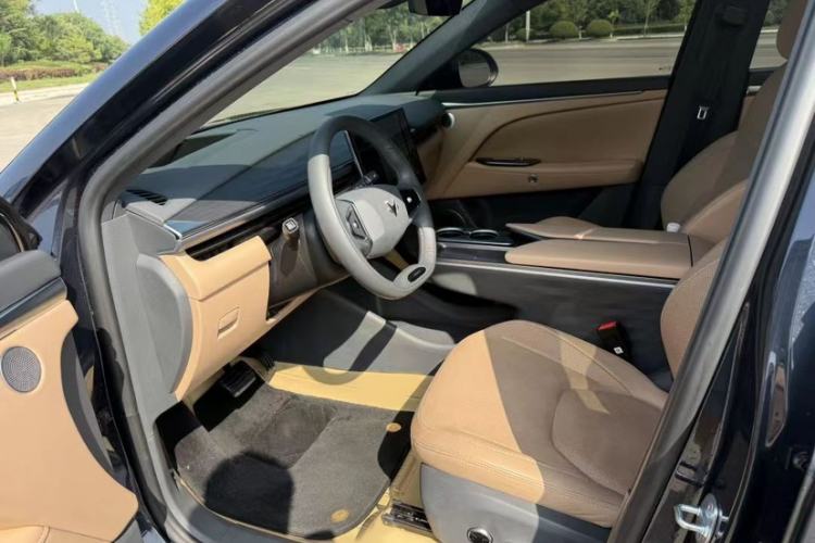 Used ARCFOX Alpha T5 2025 520 MAX Exterior 1