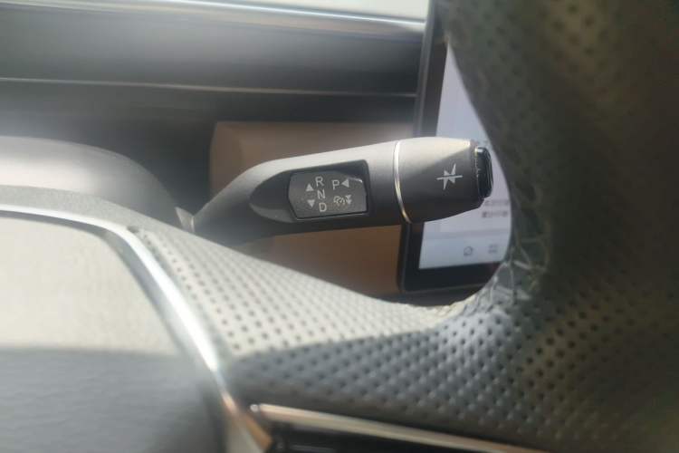 Used ARCFOX Alpha T5 2025 520 MAX Gear Lever