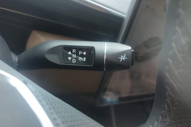 Used ARCFOX Alpha T5 2025 520 PRO Gear Lever