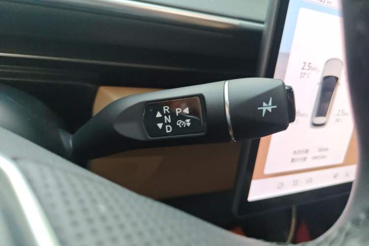 Used ARCFOX Alpha T5 2025 520 PRO Gear Lever