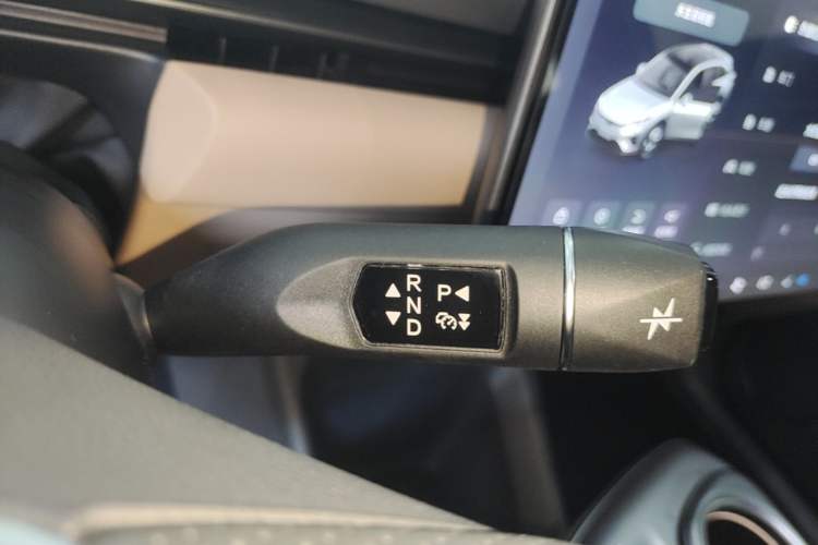 Used ARCFOX Alpha T5 2025 520 MAX Gear Lever