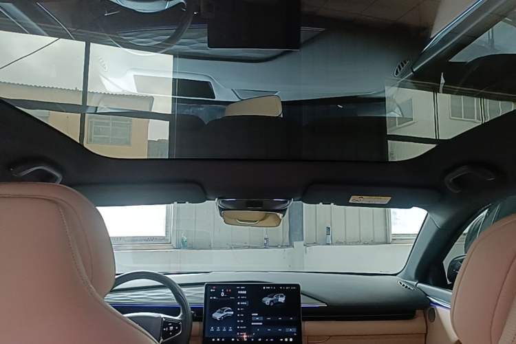 Used ARCFOX Alpha T5 2025 520 MAX Headliner