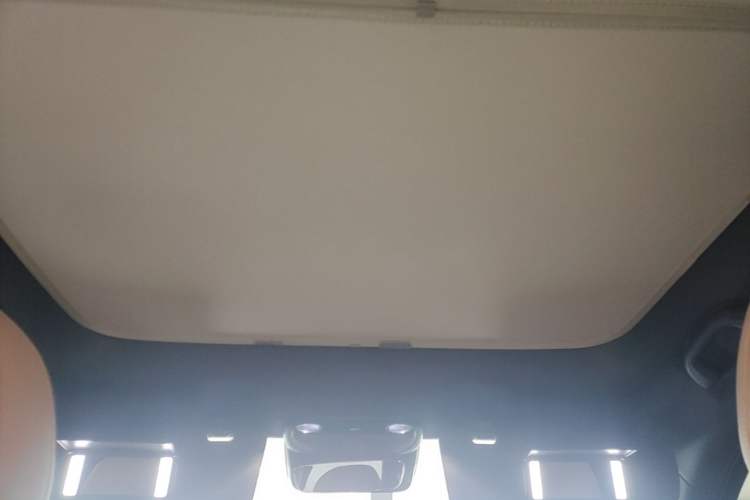 Used ARCFOX Alpha T5 2025 520 MAX Headliner