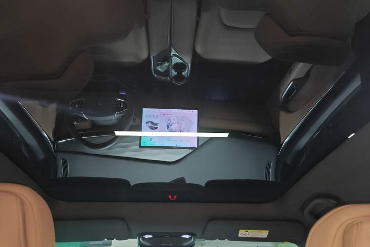 Used ARCFOX Alpha T5 2025 520 MAX Headliner