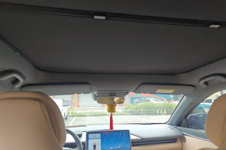 Used ARCFOX Alpha T5 2025 520 MAX Headliner