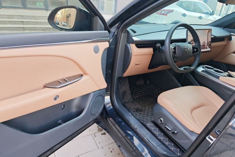 Used ARCFOX Alpha T5 2025 520 PRO Interior 1